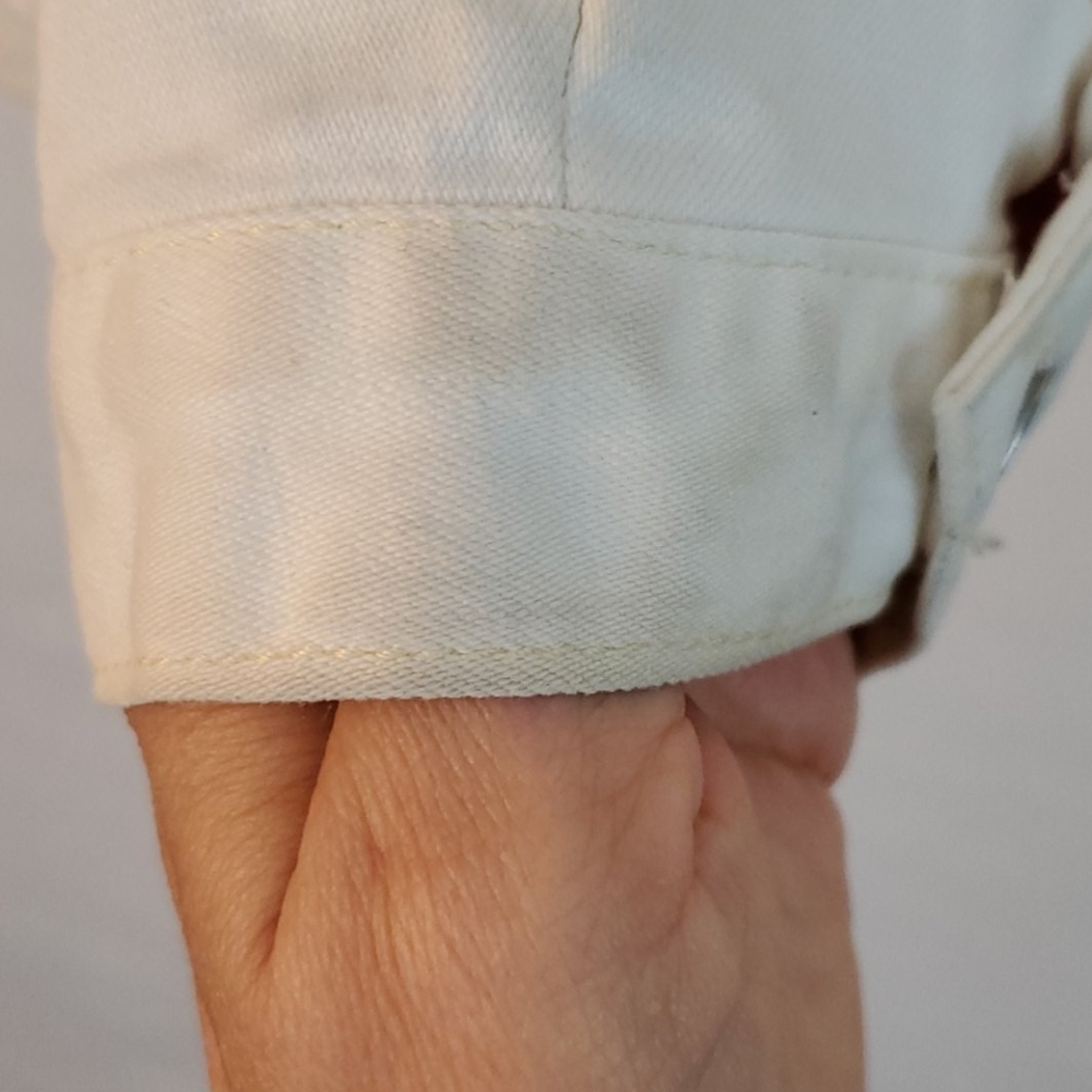 Levi's white denim jacket Junior's large - Picture 4 of 8
